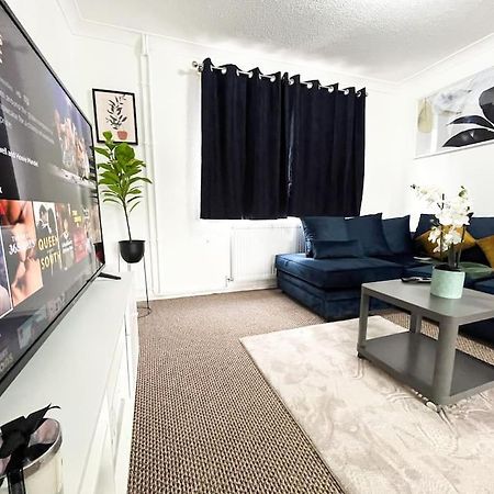 צ'אטהם 3 Bedroom House With Free Parking מראה חיצוני תמונה