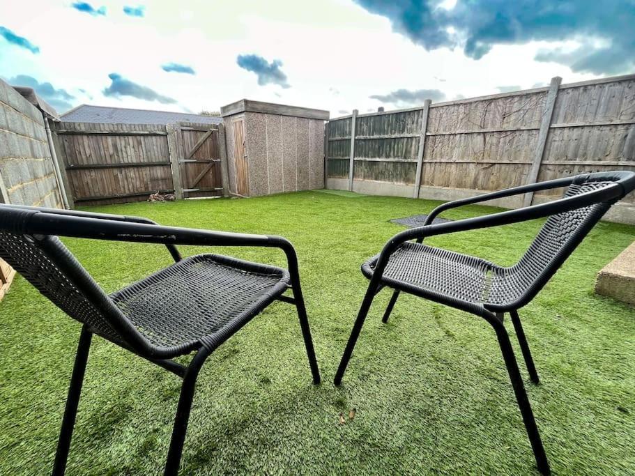 צ'אטהם 3 Bedroom House With Free Parking מראה חיצוני תמונה