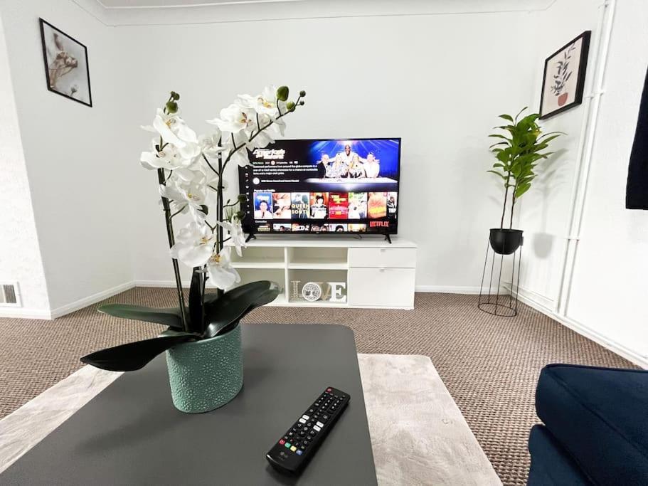 צ'אטהם 3 Bedroom House With Free Parking מראה חיצוני תמונה